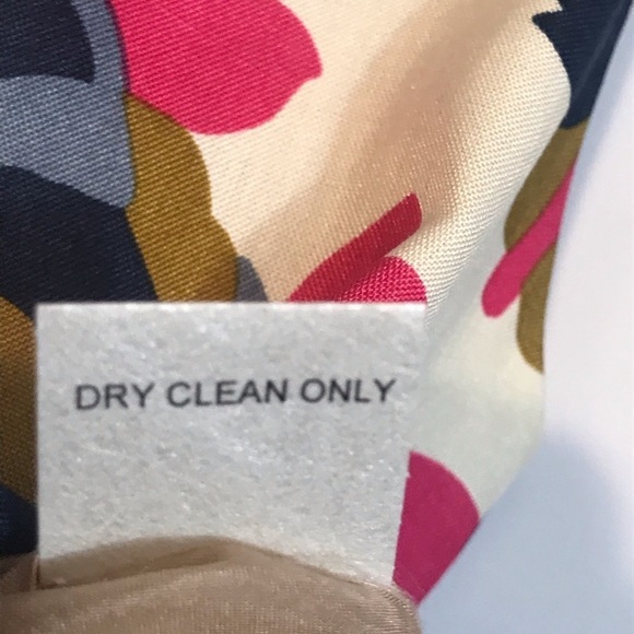 ANNELORE Silk Floral Tank - Picture 8 of 9